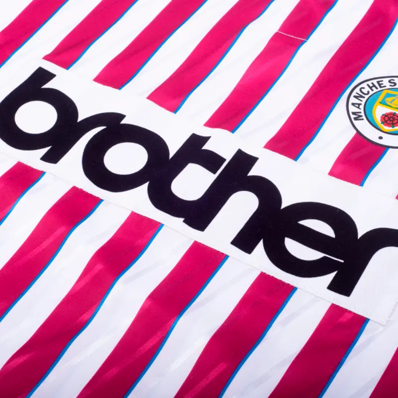 manchester-city-1988-away-shirt-701223690-burgundy