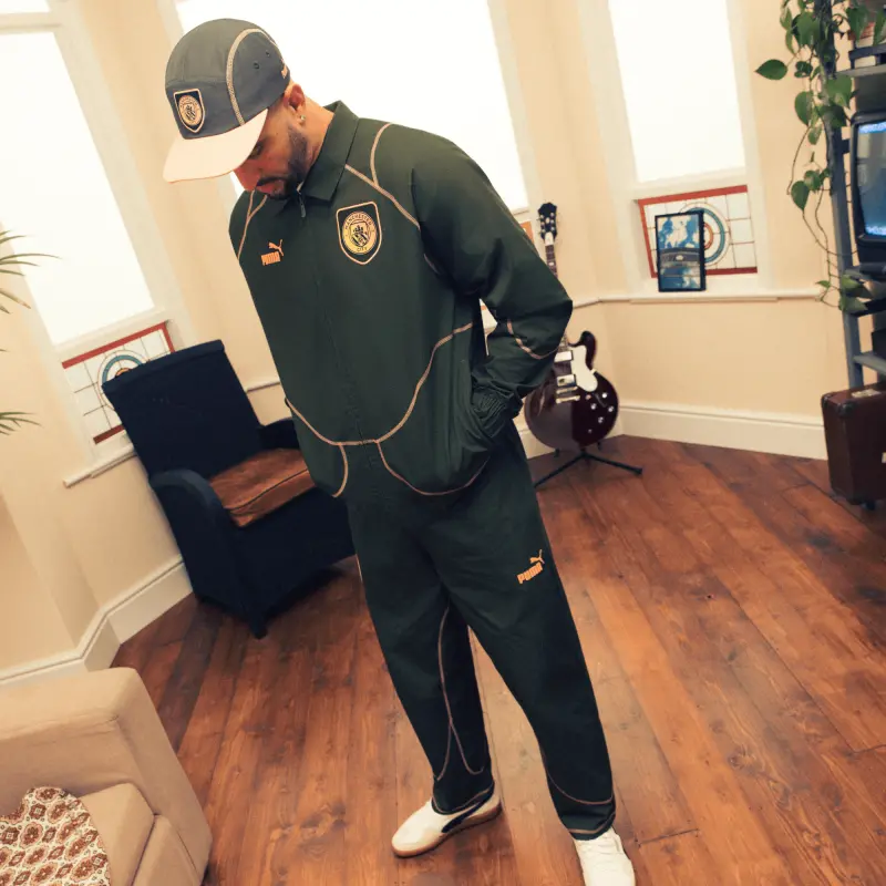 manchester-city-definitely-city-ftblstatement-track-jacket-701231150-khaki